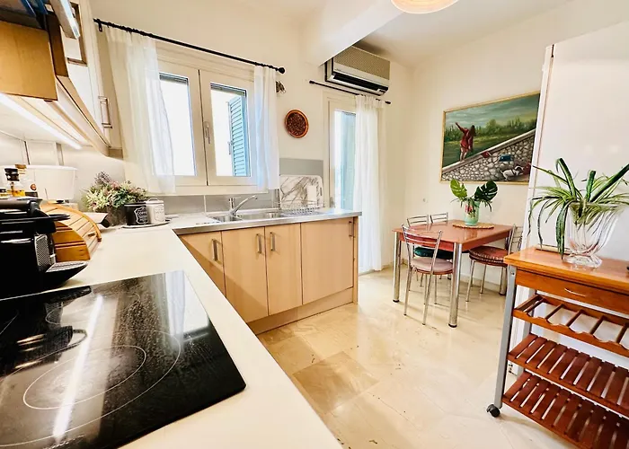 Elli & Klairi Apartment