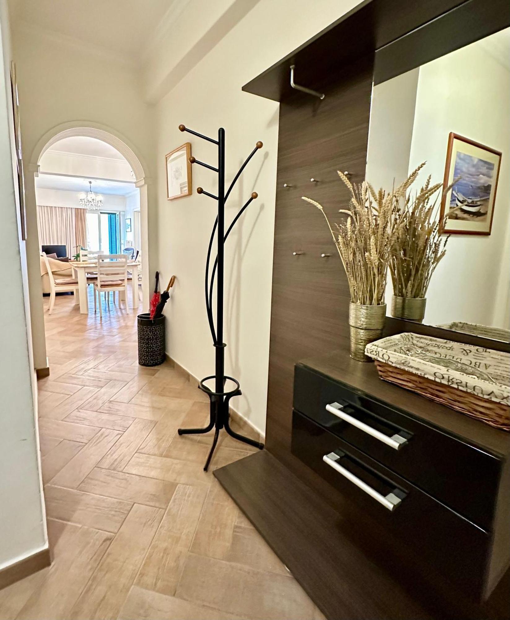 Elli & Klairi Apartamento Corfu (city)